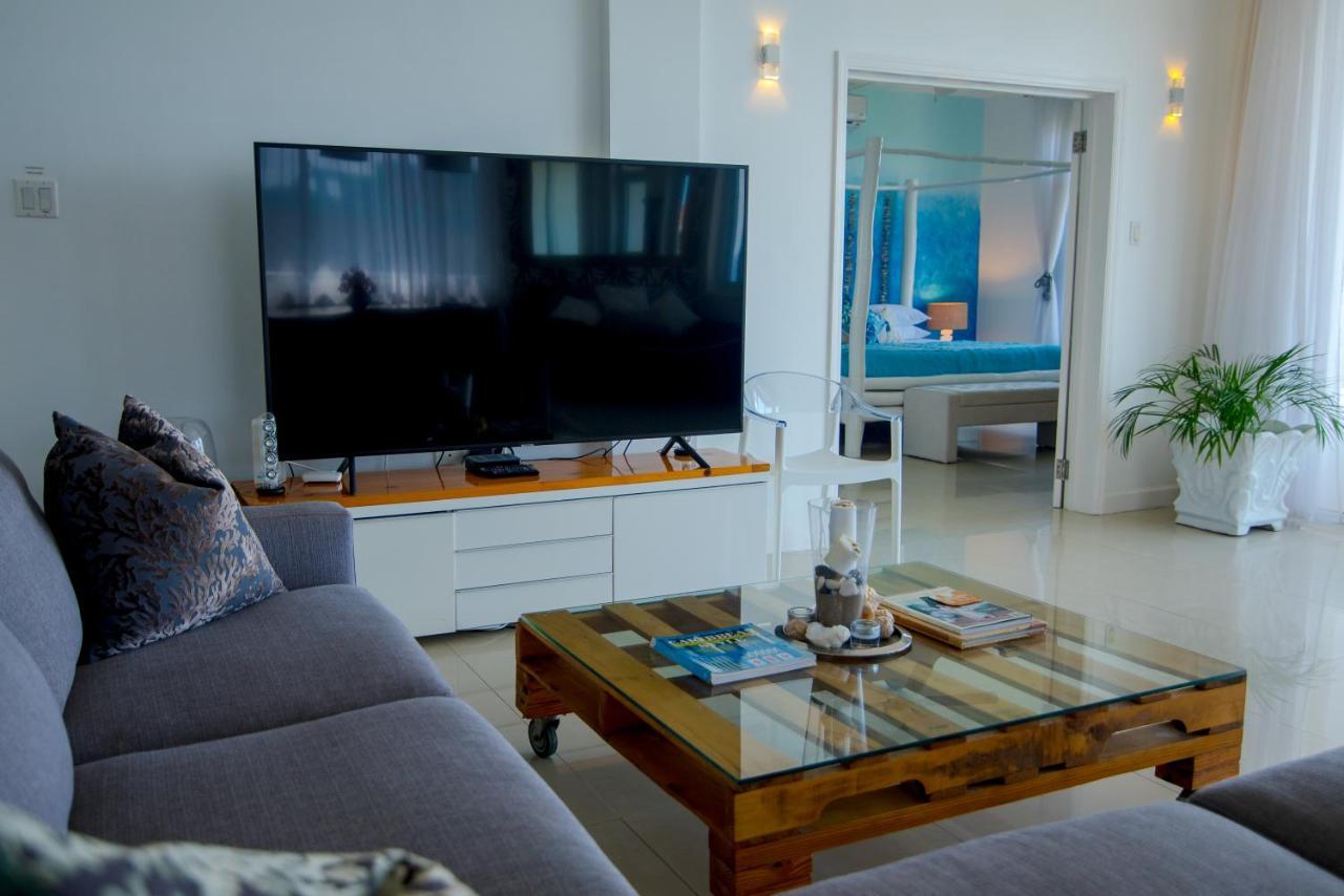 Ocho Rios Penthouse At Whispering Seas Appartement Buitenkant foto