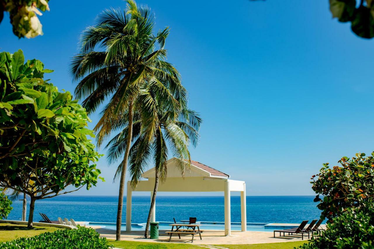 Ocho Rios Penthouse At Whispering Seas Appartement Buitenkant foto